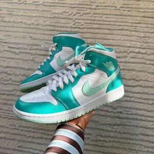 Nike Air Jordan 1 Mid ‘Marine Green’ Sneakers